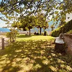 Casa Levante 4 *