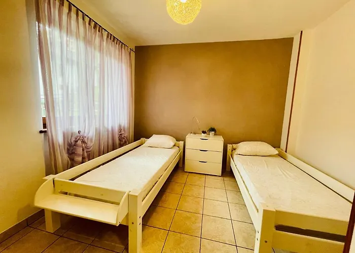 Apartment Casa Levante 4 *